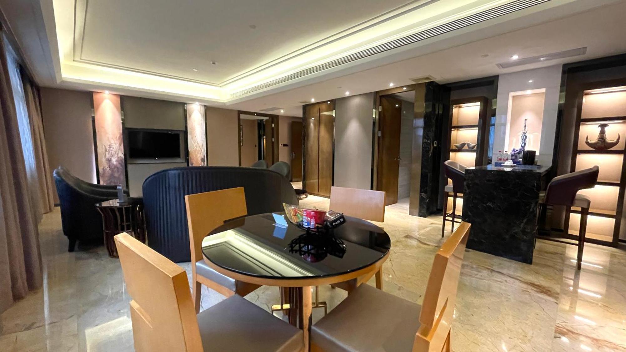Ramada Foshan Hotel Exteriör bild