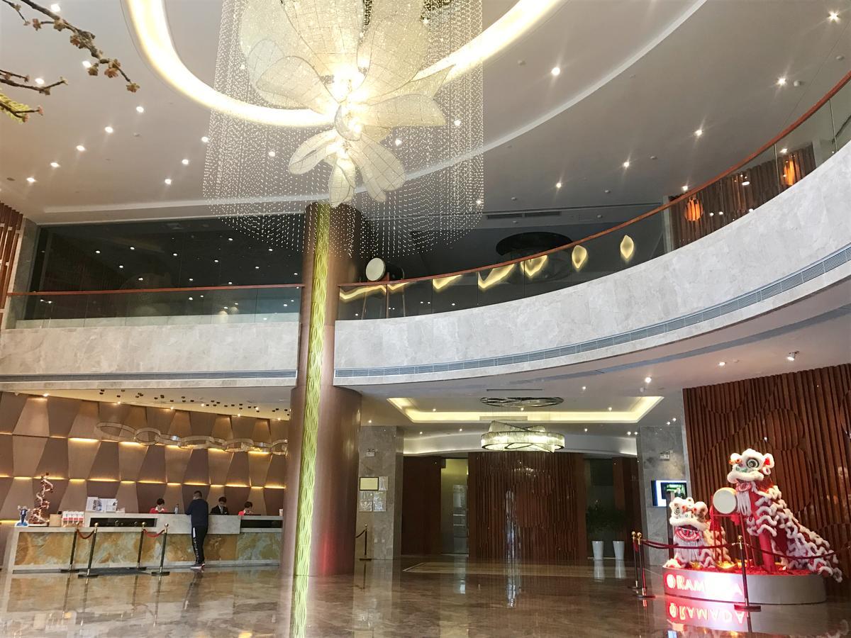 Ramada Foshan Hotel Exteriör bild